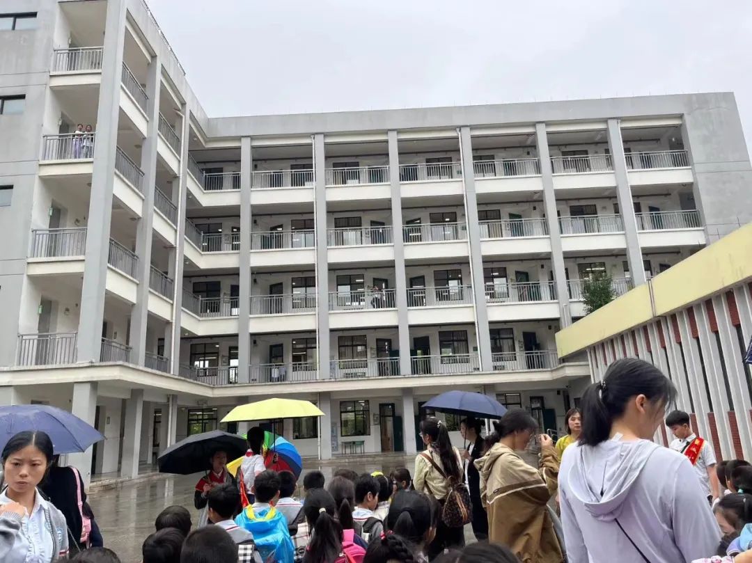 【澜幼·幼小衔接】你好,小学——观澜江境幼儿园大班段参观小学活动丨儿童友好,金华更美好 第22张 【澜幼·幼小衔接】你好,小学——观澜江境幼儿园大班段参观小学活动丨儿童友好,金华更美好 第22张
