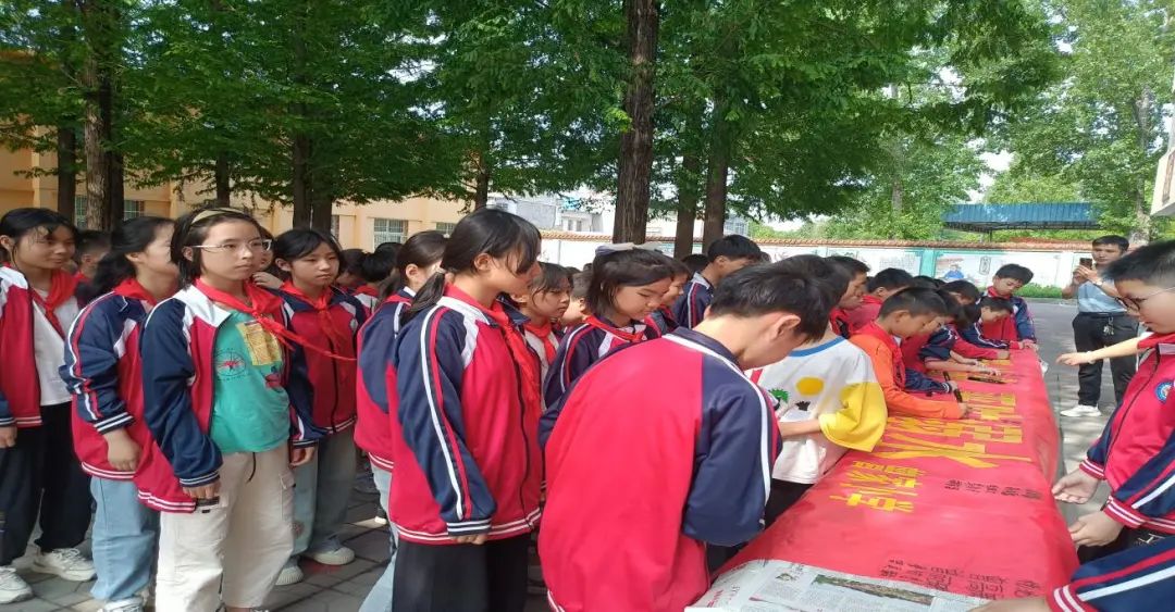 珍爱生命 严防溺水——邓州市刘集镇曾家小学举行防溺水宣传活动 第3张 珍爱生命 严防溺水——邓州市刘集镇曾家小学举行防溺水宣传活动 第3张