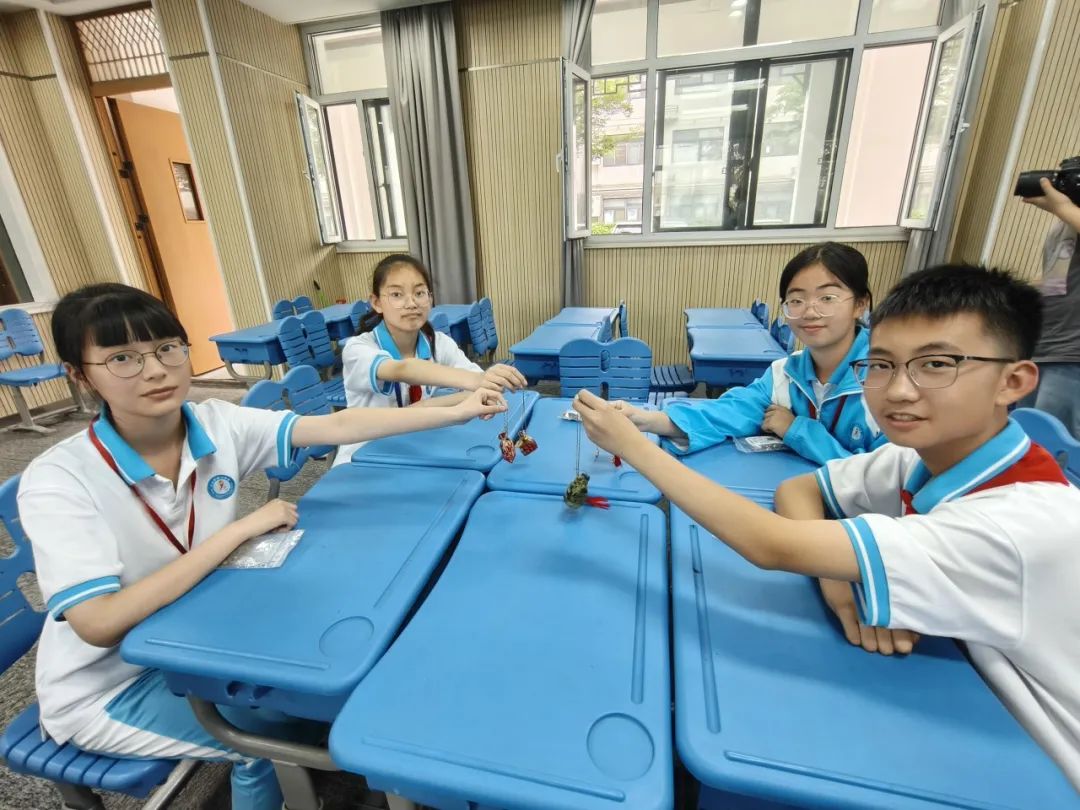 【阳中德育】巧制香囊送祝福 一举高粽赢中考——“我们的节日·端午”主题活动 第10张 【阳中德育】巧制香囊送祝福 一举高粽赢中考——“我们的节日·端午”主题活动 第10张