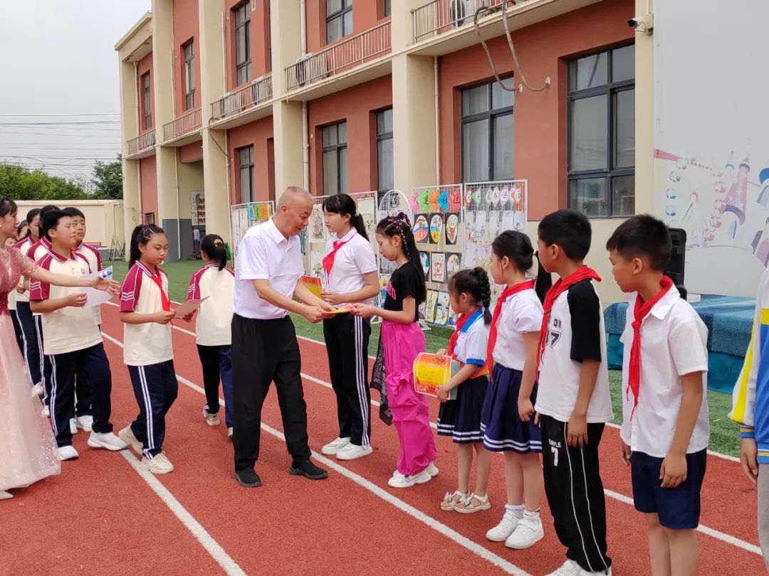 【西咸新区沣东新城八一小学•庆六一】中华崛起 强国有我——八一小学庆六一文艺汇演活动圆满落幕 第61张 【西咸新区沣东新城八一小学•庆六一】中华崛起 强国有我——八一小学庆六一文艺汇演活动圆满落幕 第61张