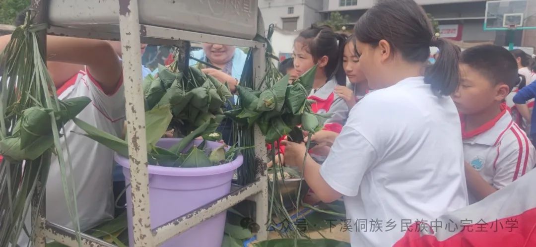 下溪小学开展端午节包粽子活动——“香”约端午·“粽”享童趣 第62张 下溪小学开展端午节包粽子活动——“香”约端午·“粽”享童趣 第62张
