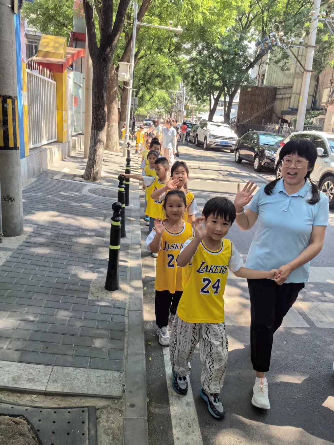 【幼小衔接 探秘小学】——北京中铁信达经贸有限公司幼儿园大班幼儿参观椿树馆小学活动 第4张 【幼小衔接 探秘小学】——北京中铁信达经贸有限公司幼儿园大班幼儿参观椿树馆小学活动 第4张
