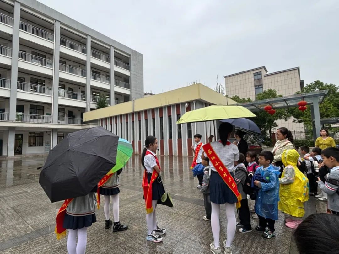 【澜幼·幼小衔接】你好,小学——观澜江境幼儿园大班段参观小学活动丨儿童友好,金华更美好 第23张 【澜幼·幼小衔接】你好,小学——观澜江境幼儿园大班段参观小学活动丨儿童友好,金华更美好 第23张