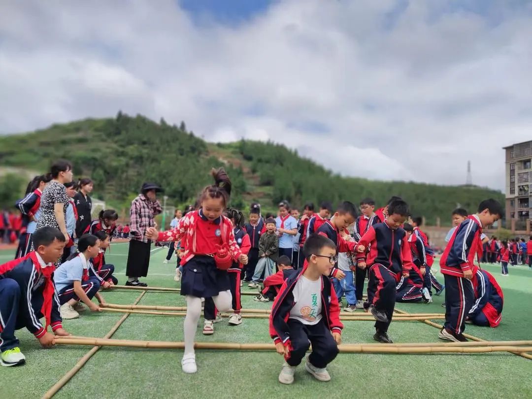 【幼小衔接】“小学零距离,成长初体验”——铜仁市第二十四幼儿园大班参观小学活动 第27张