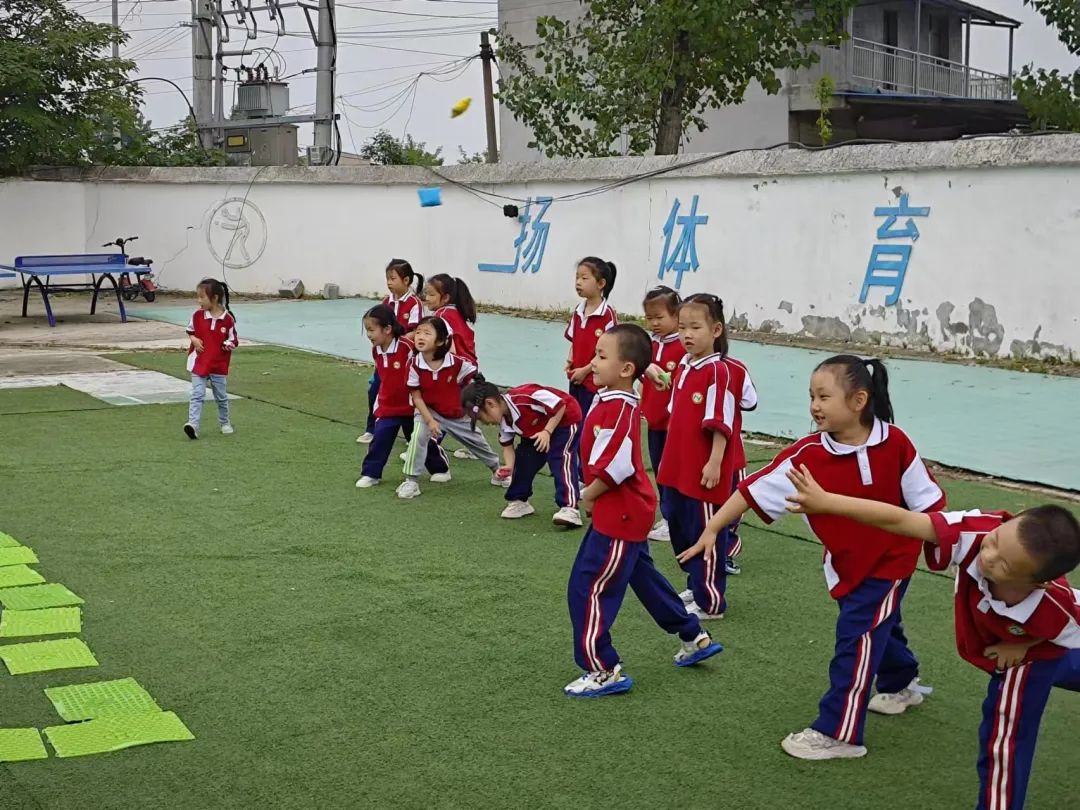 浓情端午 浸润童心--小港小学幼儿园端午节系列活动 第17张 浓情端午 浸润童心--小港小学幼儿园端午节系列活动 第17张