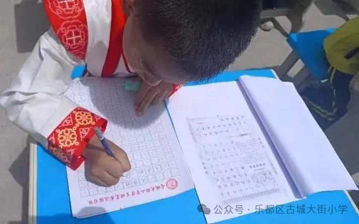 古城大街小学第八届校园文化艺术节闭幕 第15张 古城大街小学第八届校园文化艺术节闭幕 第15张