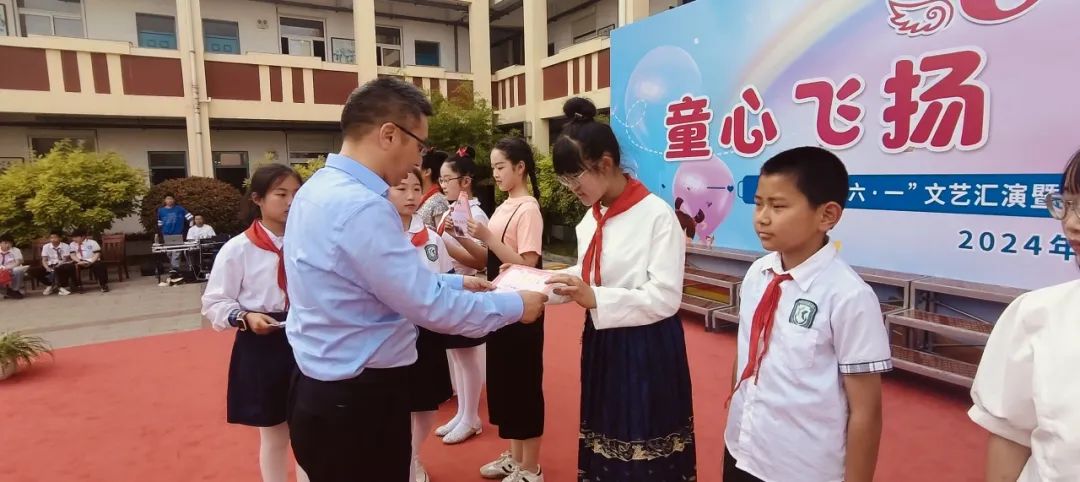 爱心助学暖童心 博学明德向未来|运西小学“博明德奖助学基金”开展系列奖、助学活动 第16张 爱心助学暖童心 博学明德向未来|运西小学“博明德奖助学基金”开展系列奖、助学活动 第16张