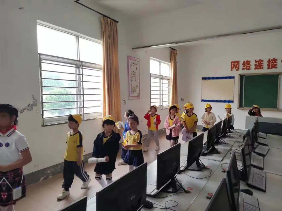 小手牵小手 欢乐小学游——宗村小学开展幼小衔接活动 第18张