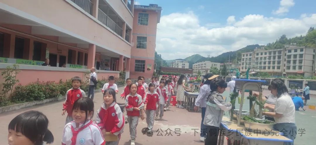 下溪小学开展端午节包粽子活动——“香”约端午·“粽”享童趣 第8张 下溪小学开展端午节包粽子活动——“香”约端午·“粽”享童趣 第8张