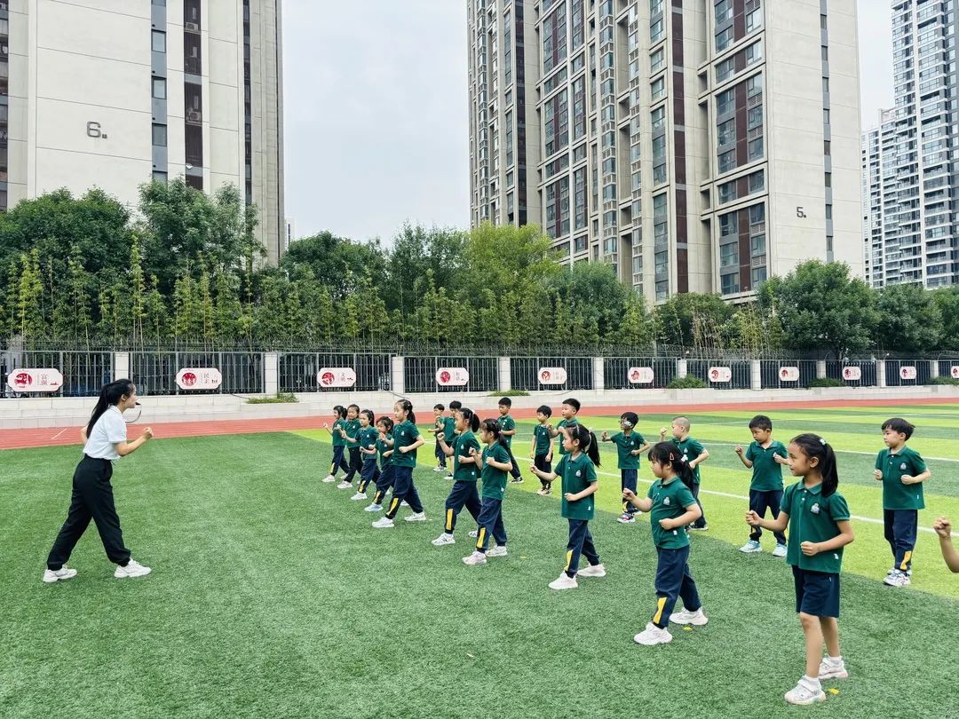 小学初体验 衔接零距离——中原区西郡第二小学与滨河花园幼儿园开展幼小衔接参观体验活动 第28张