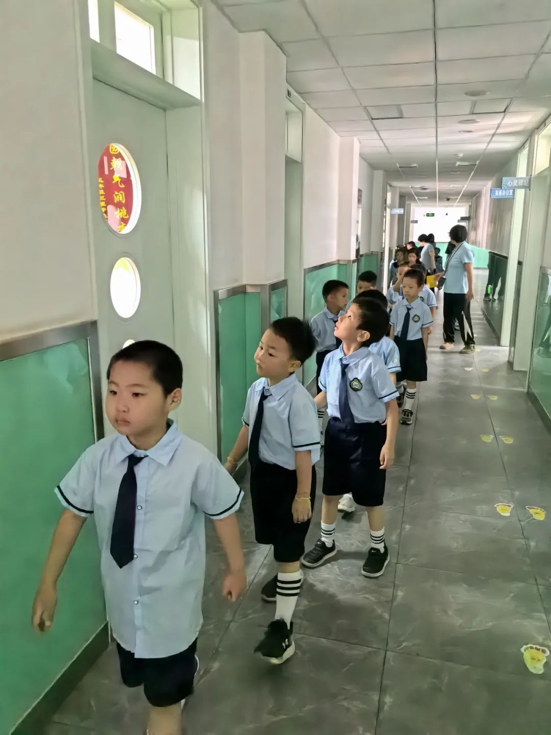 【幼小衔接 探秘小学】——北京中铁信达经贸有限公司幼儿园大班幼儿参观椿树馆小学活动 第16张 【幼小衔接 探秘小学】——北京中铁信达经贸有限公司幼儿园大班幼儿参观椿树馆小学活动 第16张