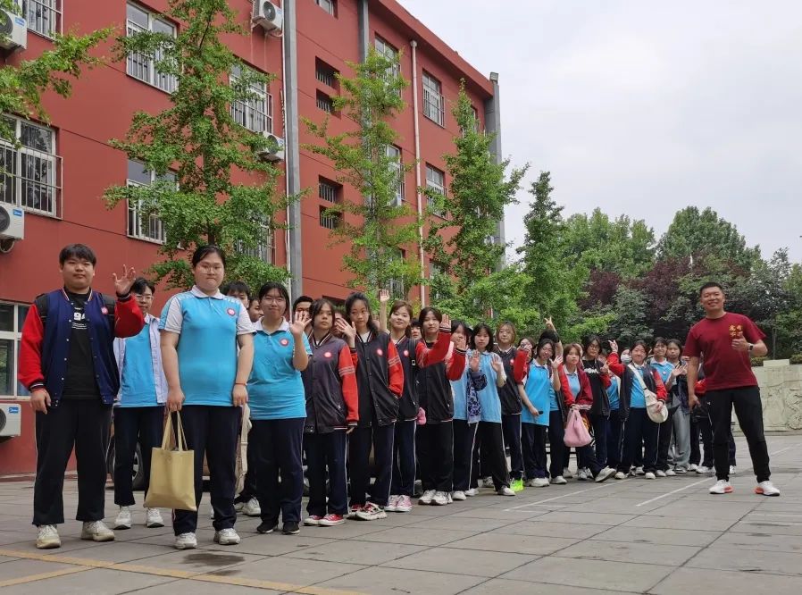 【高考必胜】十载砥砺笔为剑  金榜题名看今朝——邯郸市复兴中学2024届高考壮行仪式 第40张