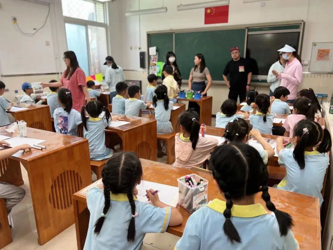 大班组参观小学活动 第25张