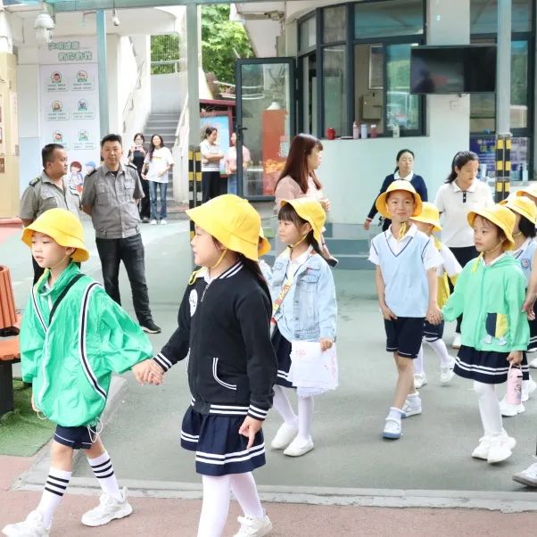 成长|嗨,小学!很高兴认识你——幼小衔接系列活动(三) 第24张 成长|嗨,小学!很高兴认识你——幼小衔接系列活动(三) 第24张