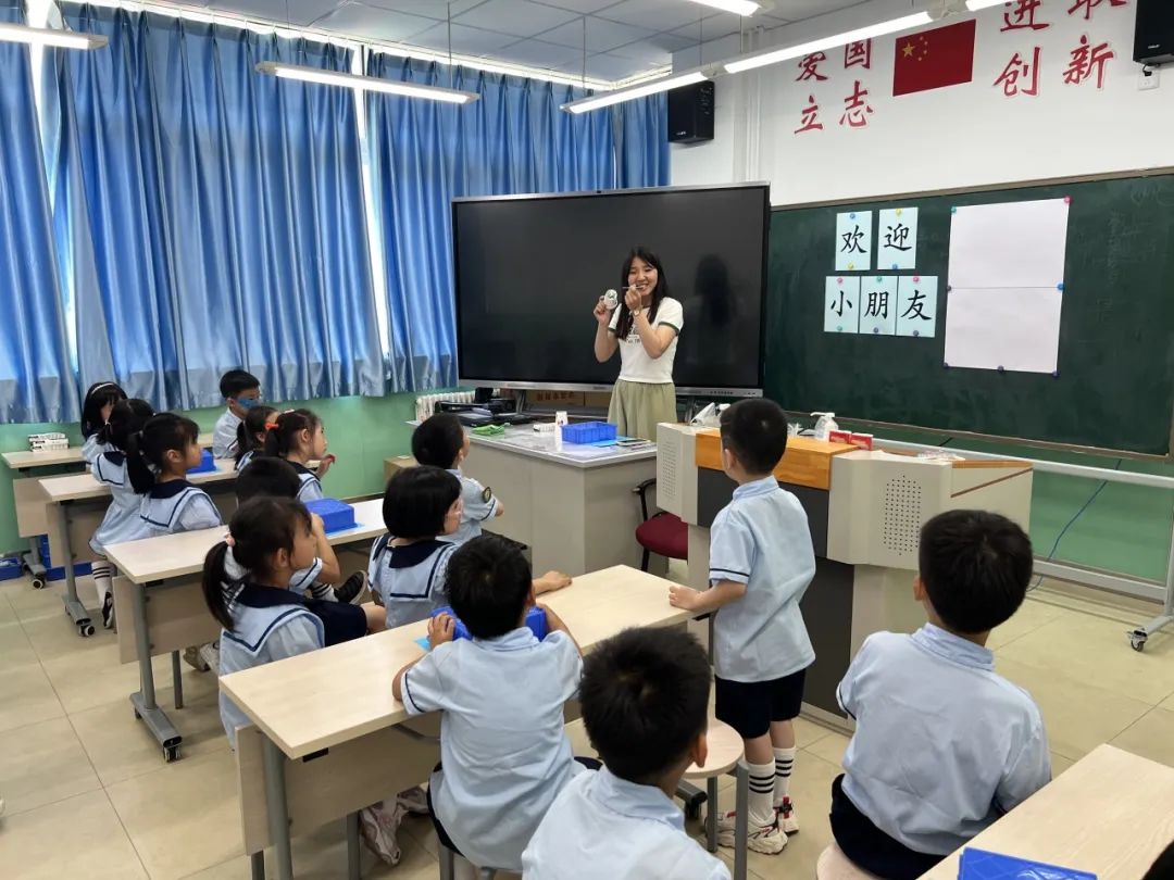 【幼小衔接 探秘小学】——北京中铁信达经贸有限公司幼儿园大班幼儿参观椿树馆小学活动 第23张 【幼小衔接 探秘小学】——北京中铁信达经贸有限公司幼儿园大班幼儿参观椿树馆小学活动 第23张