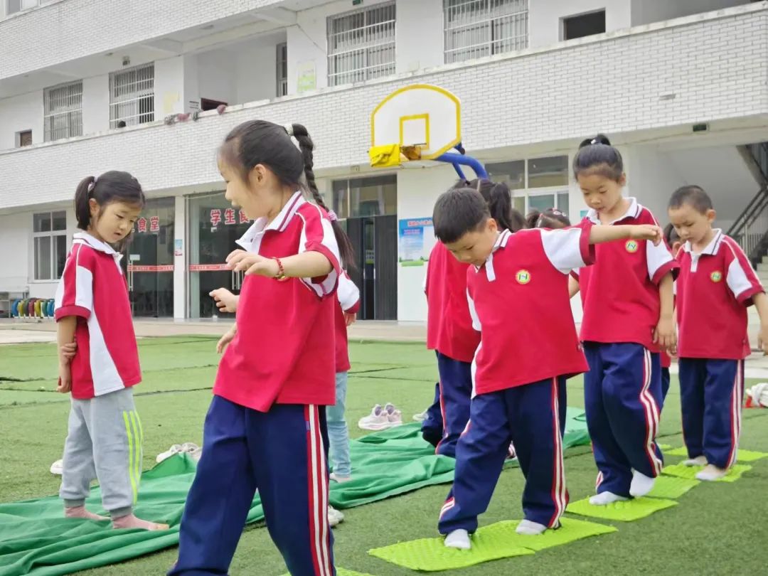 浓情端午 浸润童心--小港小学幼儿园端午节系列活动 第16张 浓情端午 浸润童心--小港小学幼儿园端午节系列活动 第16张