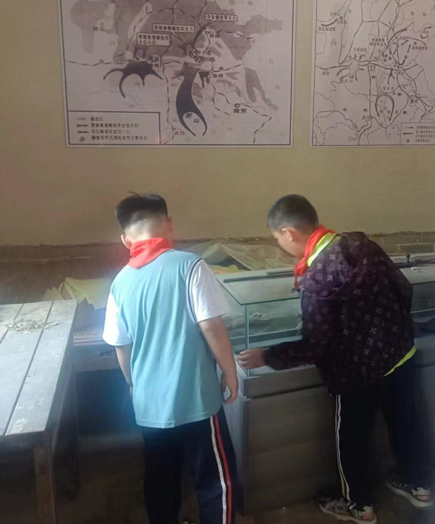 【红色讲堂】巨野县田庄镇丁官屯小学开展红色教育活动 传承革命精神 第5张
