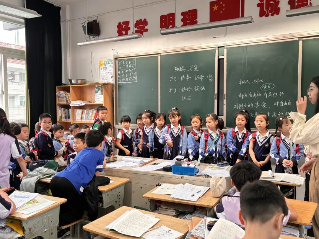 你好,小学——大桥花园幼儿园大班段参观小学活动 第48张 你好,小学——大桥花园幼儿园大班段参观小学活动 第48张