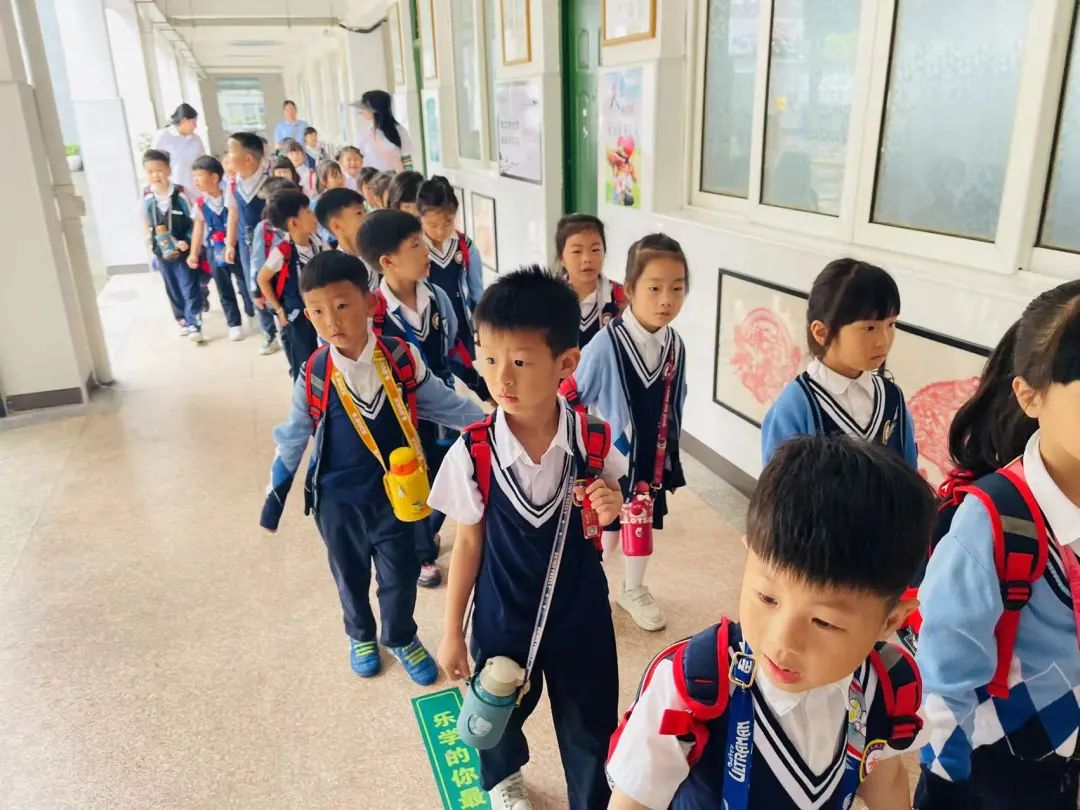 你好,小学——大桥花园幼儿园大班段参观小学活动 第45张 你好,小学——大桥花园幼儿园大班段参观小学活动 第45张