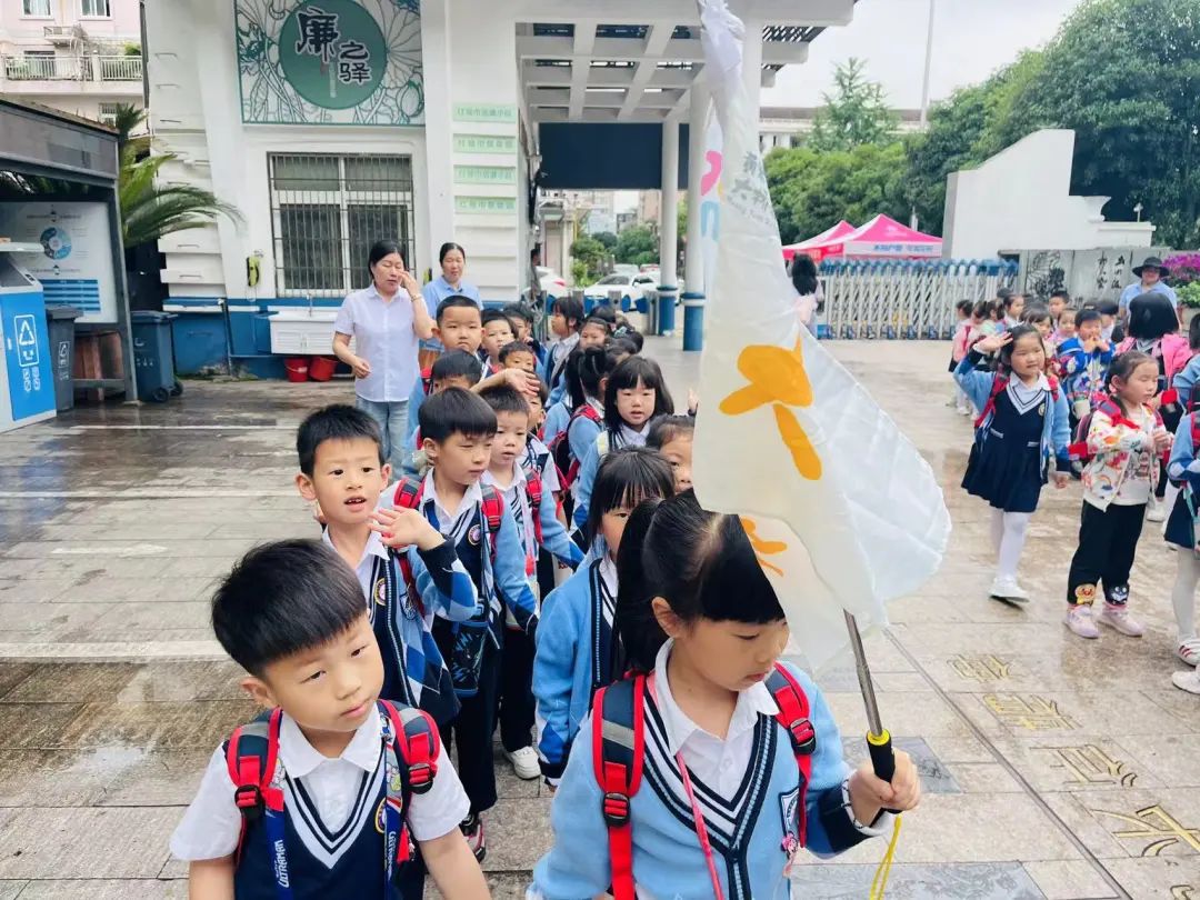 你好,小学——大桥花园幼儿园大班段参观小学活动 第37张 你好,小学——大桥花园幼儿园大班段参观小学活动 第37张