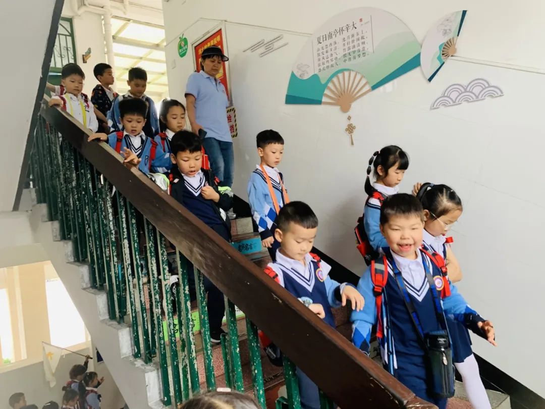 你好,小学——大桥花园幼儿园大班段参观小学活动 第42张 你好,小学——大桥花园幼儿园大班段参观小学活动 第42张