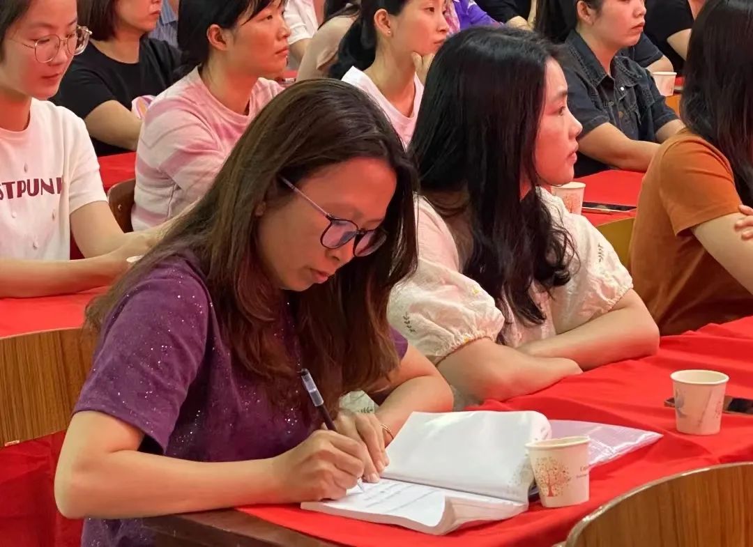 揭东区第四小学成功举办亲子关系与家庭教育主题讲座 第7张