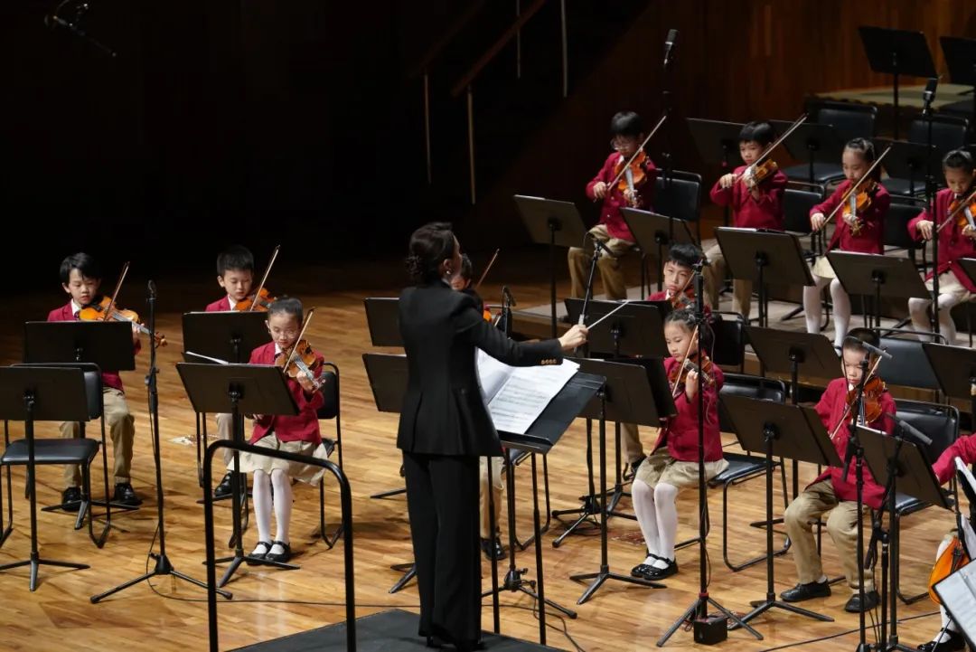 十载梦华章,夏日乐悠扬——华阳小学管乐团举行建团十周年音乐会 第17张 十载梦华章,夏日乐悠扬——华阳小学管乐团举行建团十周年音乐会 第17张