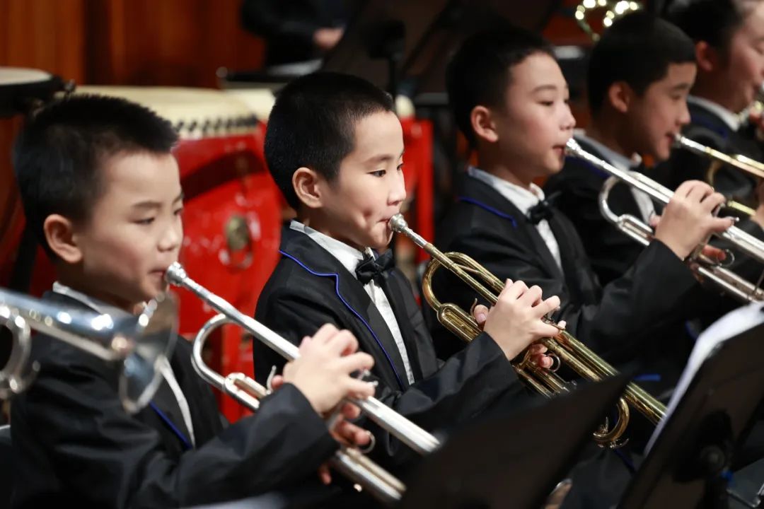十载梦华章,夏日乐悠扬——华阳小学管乐团举行建团十周年音乐会 第32张 十载梦华章,夏日乐悠扬——华阳小学管乐团举行建团十周年音乐会 第32张