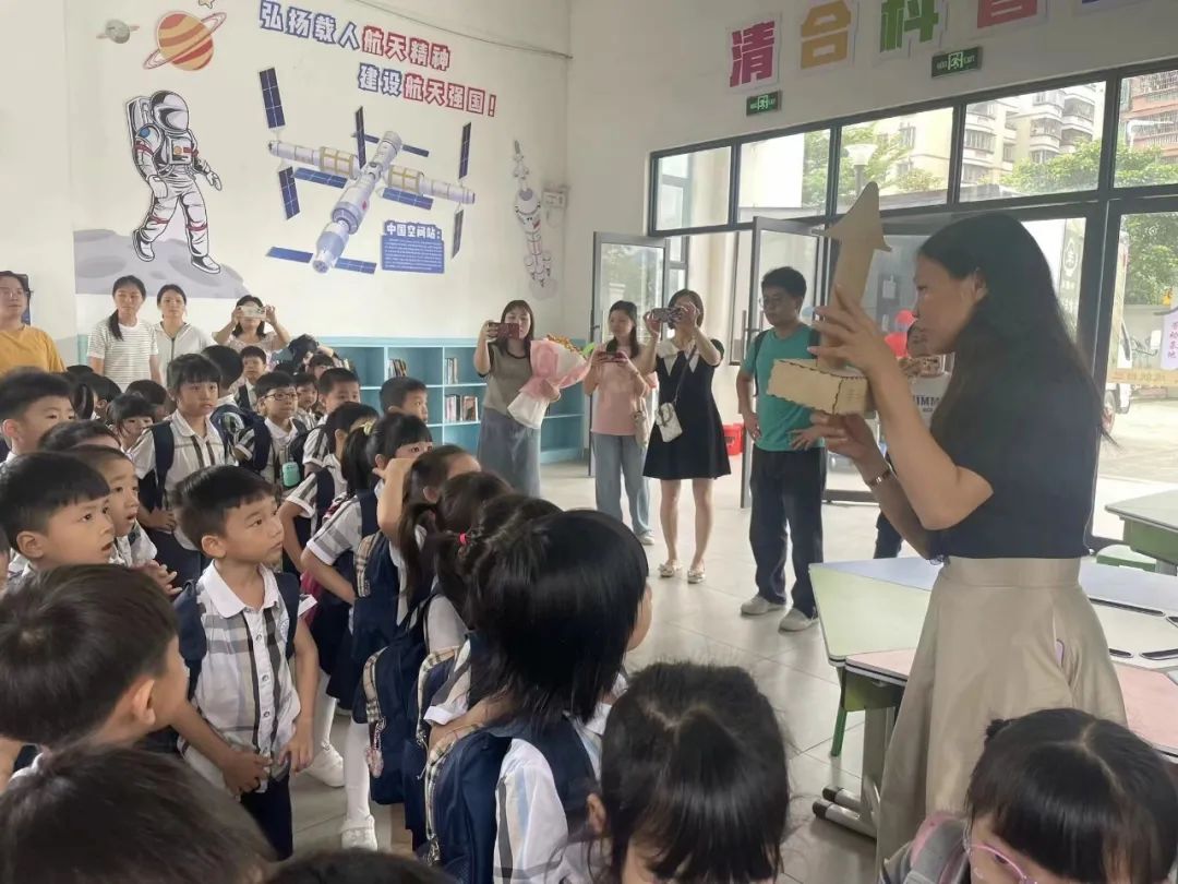 【幼小衔接】走近小学 体验成长——清新区太和镇中心幼儿园幼小衔接活动之参观小学 第20张 【幼小衔接】走近小学 体验成长——清新区太和镇中心幼儿园幼小衔接活动之参观小学 第20张