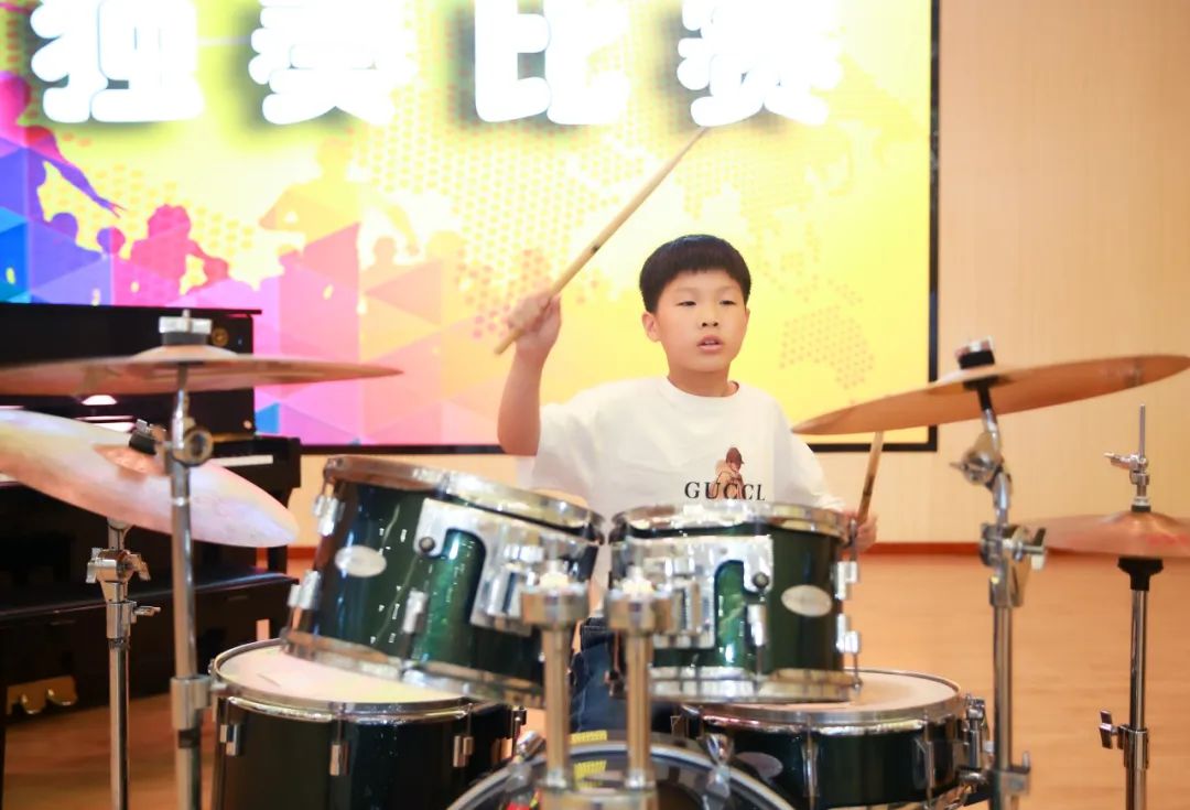 【黄杨梅小学 | 校园风采】指尖飞舞 琴曲飞扬——黄杨梅小学2024年器乐独奏比赛 第4张 【黄杨梅小学 | 校园风采】指尖飞舞 琴曲飞扬——黄杨梅小学2024年器乐独奏比赛 第4张