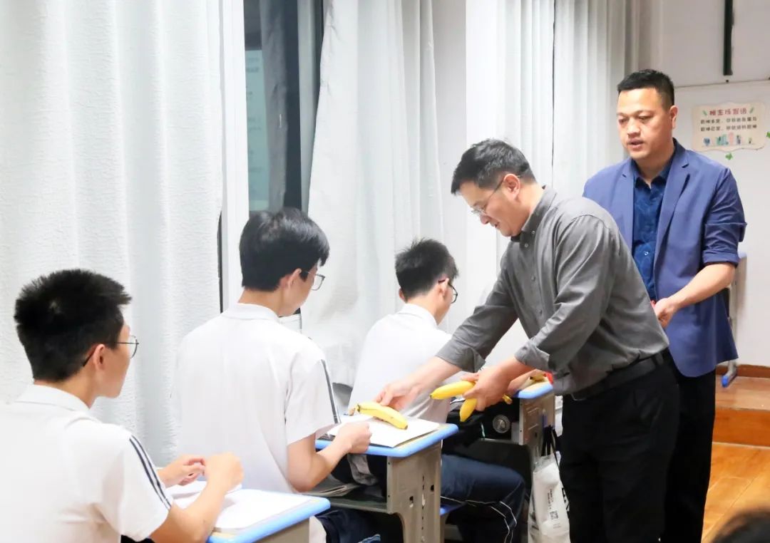 青春炽热 逐梦高考 | 温岭市职业技术学校高三学子们高考加油! 第8张 青春炽热 逐梦高考 | 温岭市职业技术学校高三学子们高考加油! 第8张
