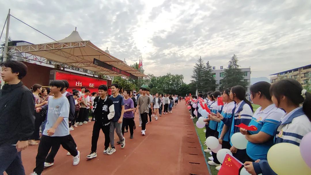 一举夺魁,决胜中考||开江县长岭中学初三学子载梦出征 第11张