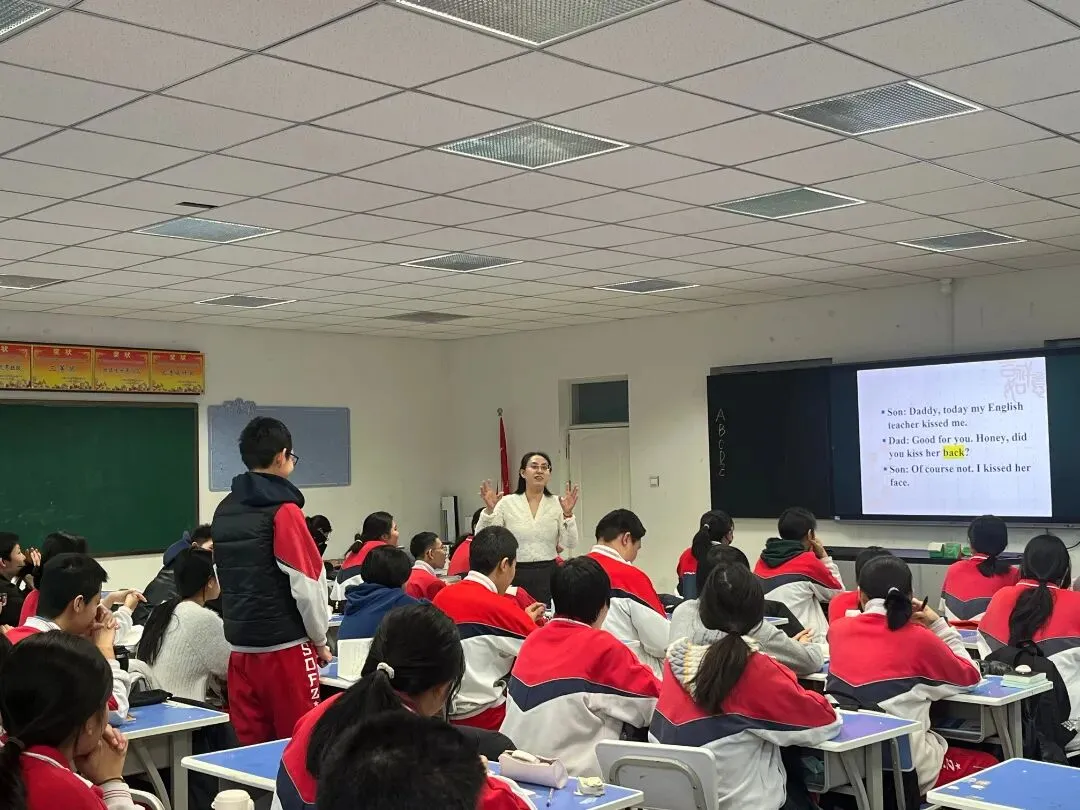 把脉中考破迷雾 倾囊相授启新程 ——内蒙古师大附中2025年初三年级冲刺大讲堂活动圆满举行 第6张