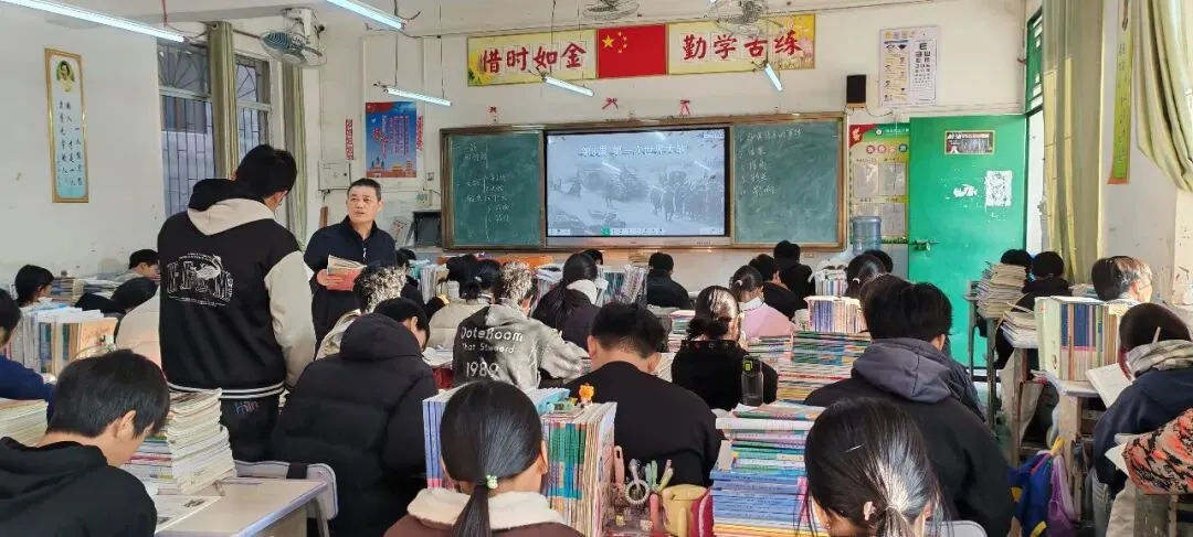 精准指导明方向 课题赋能备中考 | 县教研室深入江宁初中开展备考工作指导 第2张