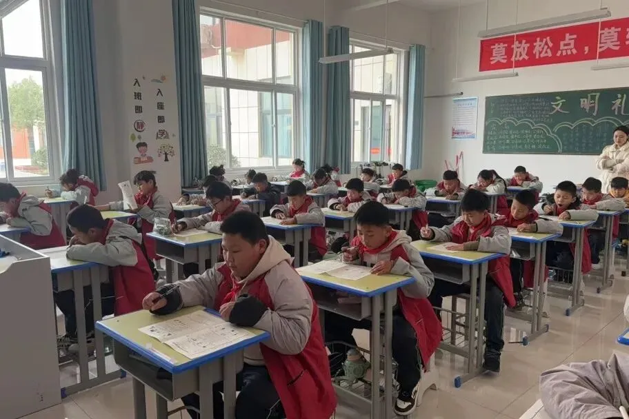 2026 中考备战:台儿庄区运河实验学校初三级部靶向培训火热来袭 第12张