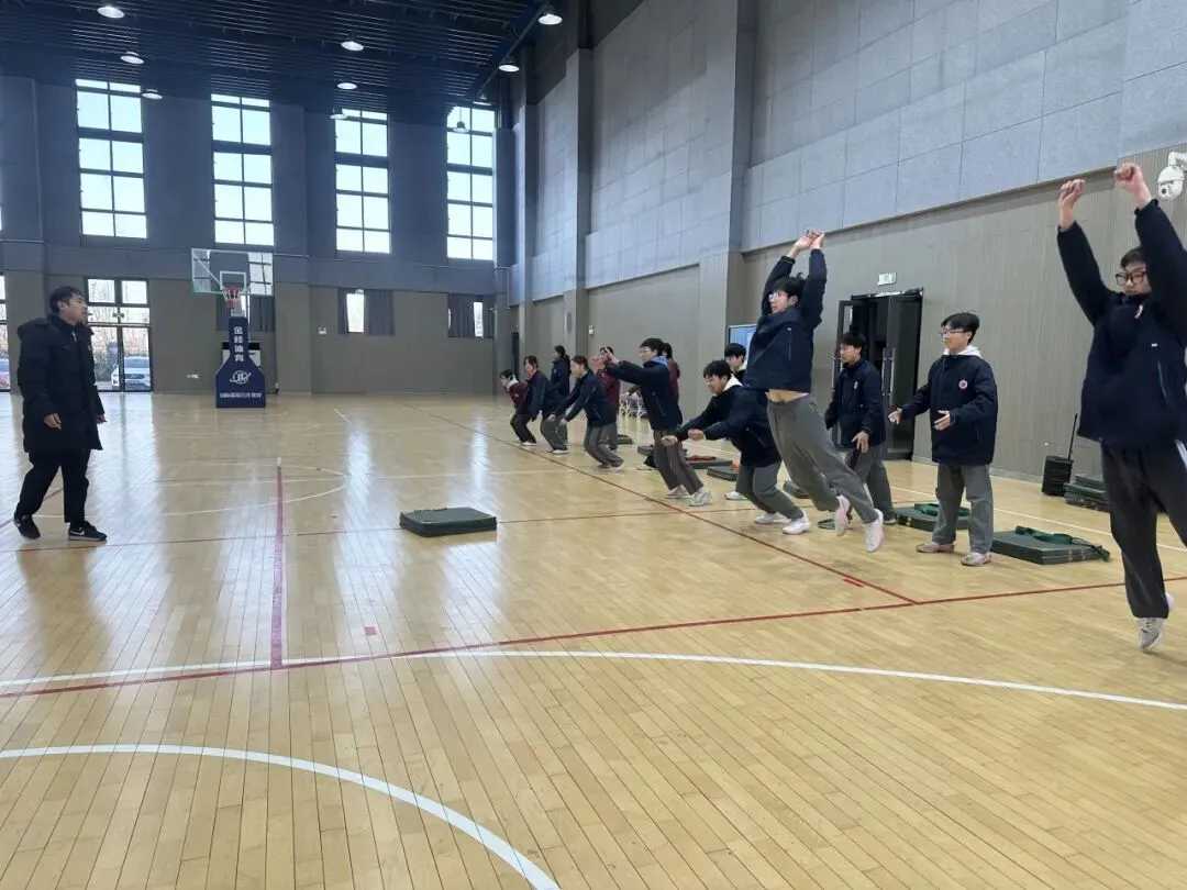 “聚焦中考体育 共研备考策略”于斌名师工作室举办体育中考专题教研活动 第8张