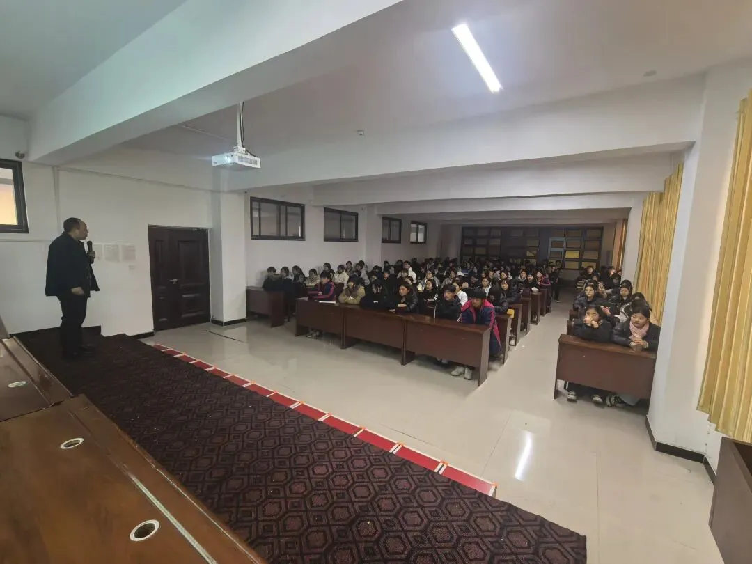 【校长讲座】以“赢”为钥,决胜中考——韩董庄乡初级中学开展初三年级校长专题讲座 第2张 【校长讲座】以“赢”为钥,决胜中考——韩董庄乡初级中学开展初三年级校长专题讲座 第2张