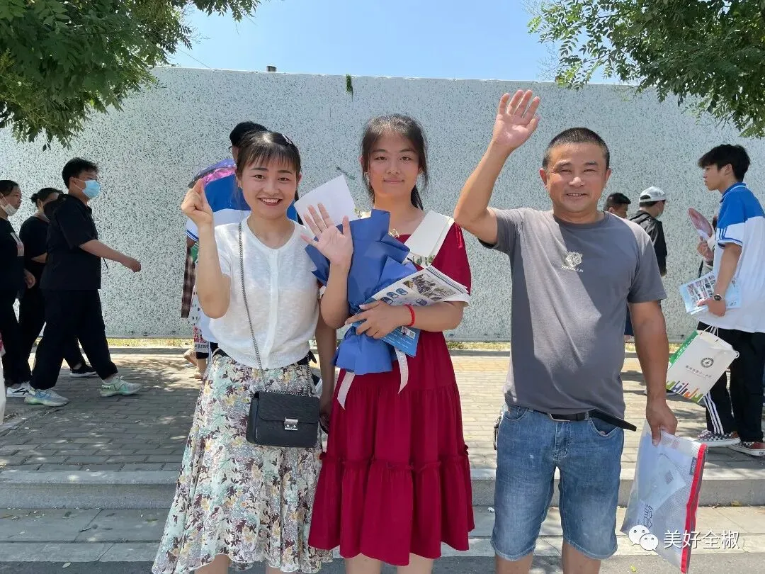 2022年中考落幕!定格全椒考场外的感人瞬间…… 第18张