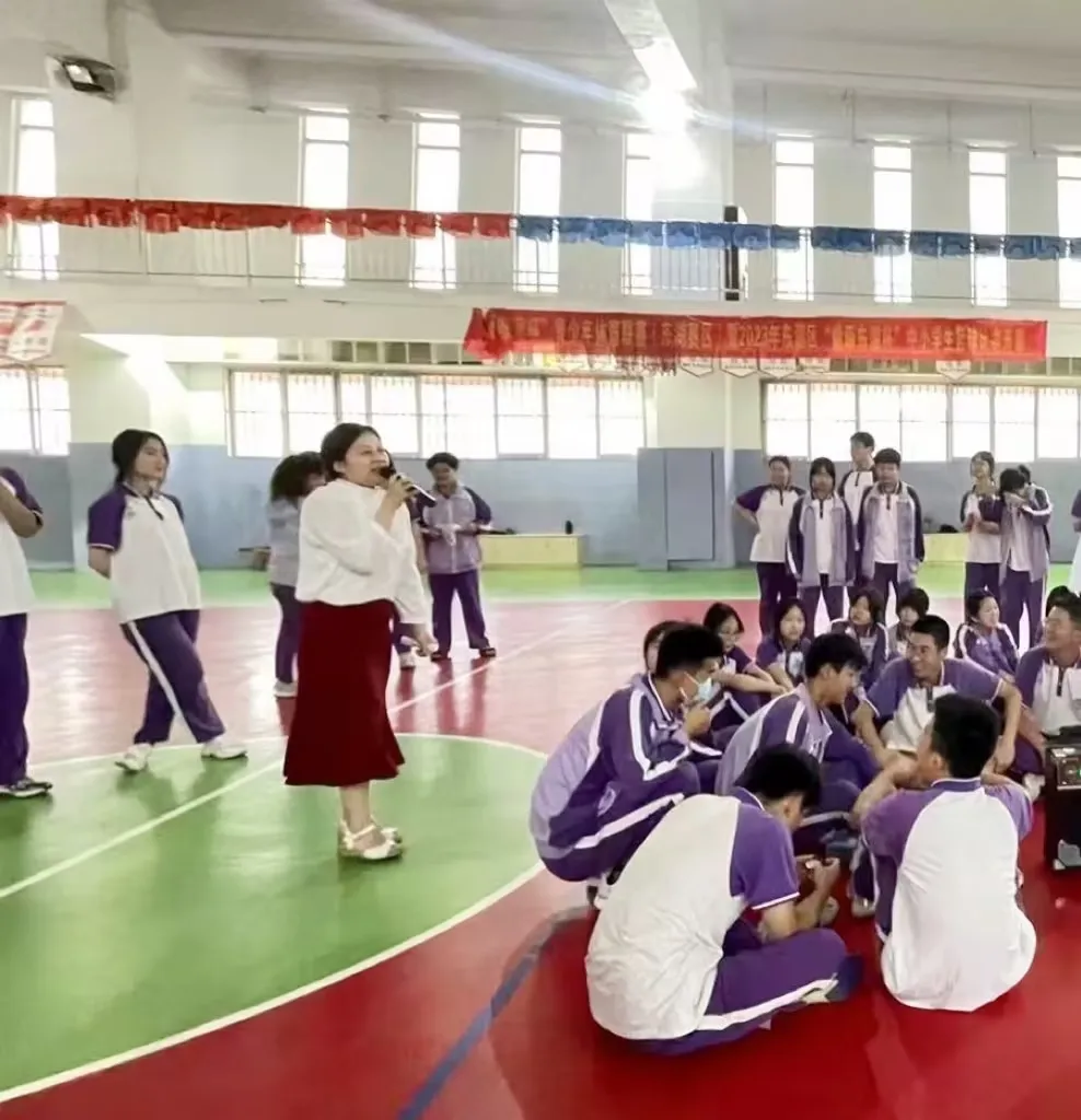 “拼搏成就梦想”育新教育集团初三中考团体辅导 第3张