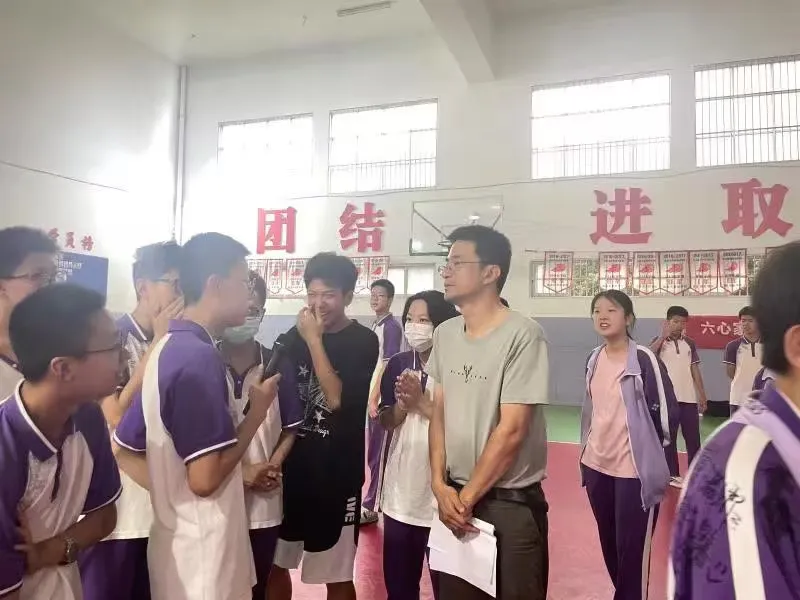 “拼搏成就梦想”育新教育集团初三中考团体辅导 第4张