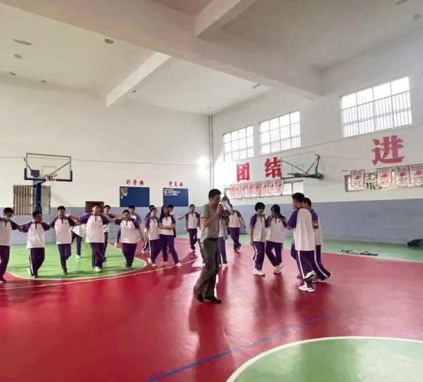 “拼搏成就梦想”育新教育集团初三中考团体辅导 第5张