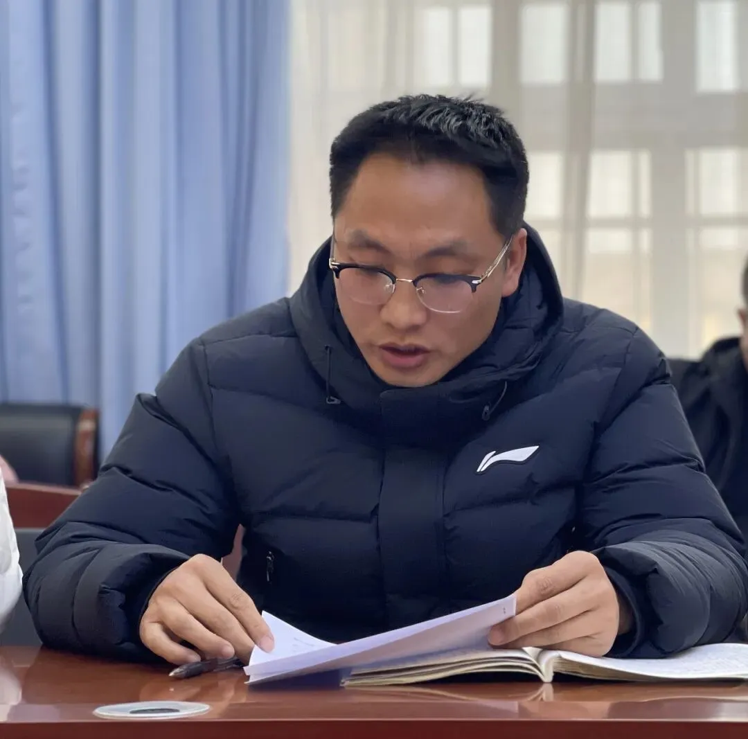 凝心聚力 攻坚破局 决胜中考——秦都中学召开2026年中考复课工作会 第16张