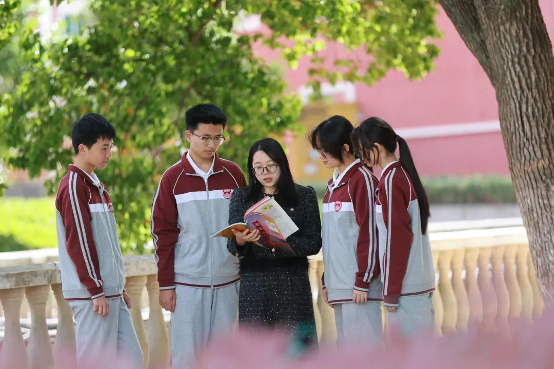 放弃传统名校!中考估分705分学霸,选了这所「顶尖名师天团」的学校 第41张