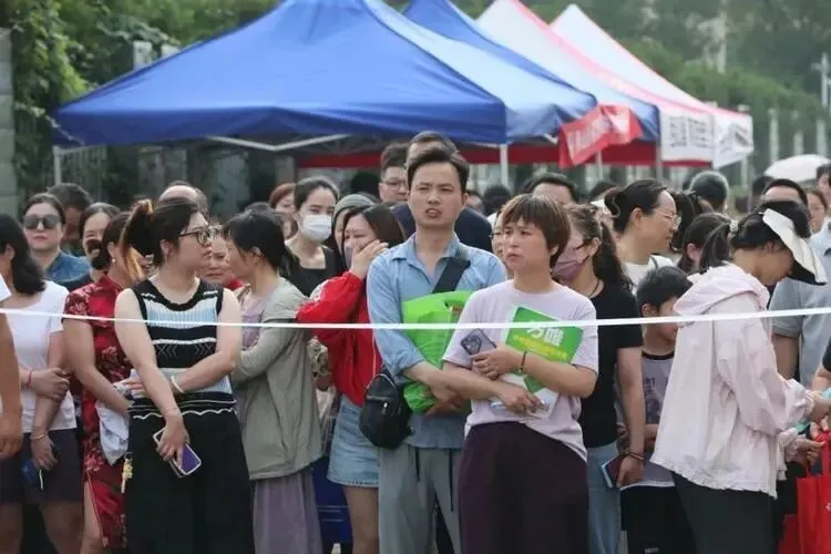 浙江嵊泗取消中考引全网炸锅,彻底告别中考分层全员直升普高 第7张 浙江嵊泗取消中考引全网炸锅,彻底告别中考分层全员直升普高 第7张