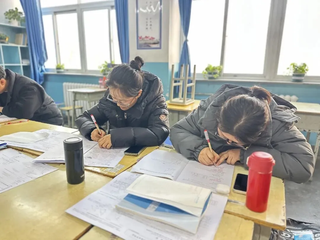 寒假蓄力深研讨,精准规划备中考——成功初三扎实开展二轮复习学案研讨工作 第5张