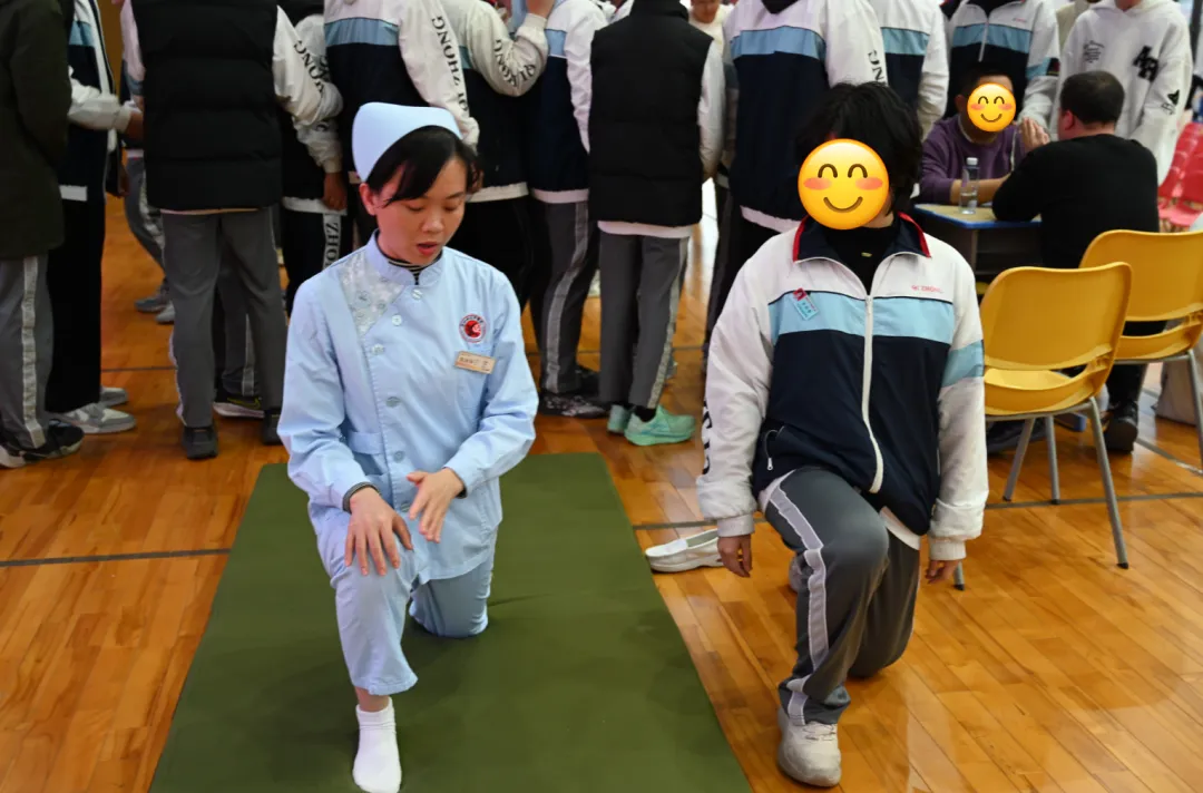 【公益暖心】中考冲刺!泉州市运动防护中心团队进校园为学子护航“撑腰” 第10张 【公益暖心】中考冲刺!泉州市运动防护中心团队进校园为学子护航“撑腰” 第10张