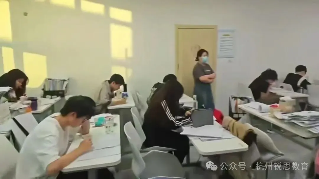 2026年杭州萧山区初三、九年级中考数学/语文/英语学科寒假集训班推荐,1v1/小班课/全日制... 第6张