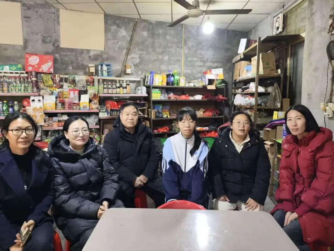 暖冬叩门凝合力,同心筑梦向中考——福清康辉中学2025-2026学年初三年段寒假家访纪实 第34张 暖冬叩门凝合力,同心筑梦向中考——福清康辉中学2025-2026学年初三年段寒假家访纪实 第34张