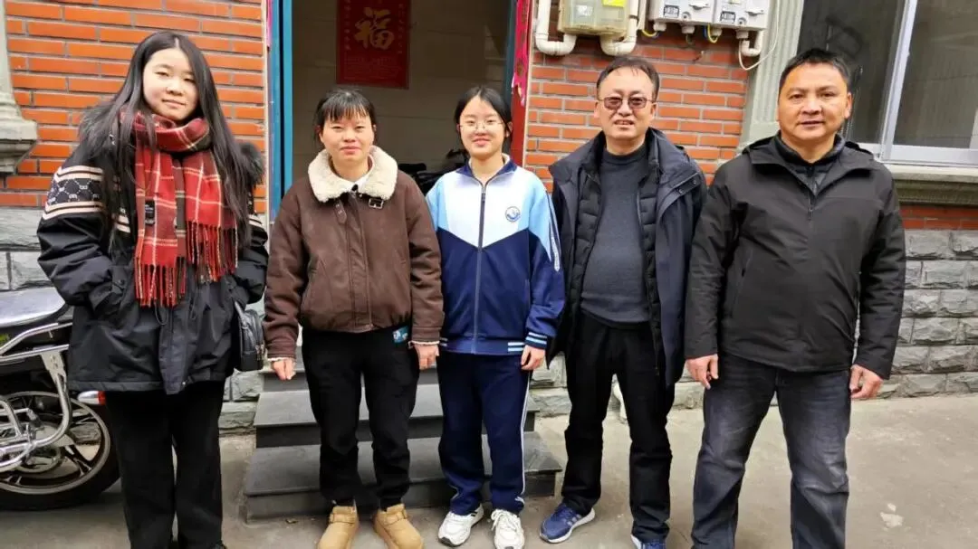 暖冬叩门凝合力,同心筑梦向中考——福清康辉中学2025-2026学年初三年段寒假家访纪实 第45张 暖冬叩门凝合力,同心筑梦向中考——福清康辉中学2025-2026学年初三年段寒假家访纪实 第45张