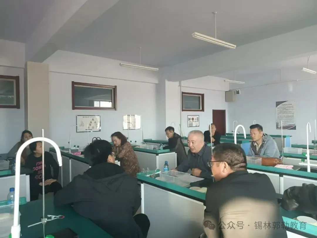 【聚焦】【关注中考】全盟实验室安全检查及2025年初中学业水平实验操作考试前期调研工作已陆续开展 第9张 【聚焦】【关注中考】全盟实验室安全检查及2025年初中学业水平实验操作考试前期调研工作已陆续开展 第9张